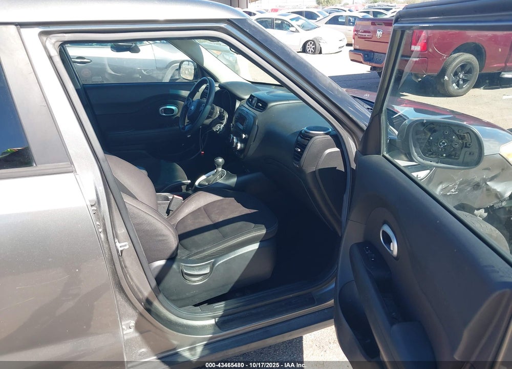 2016 KIA SOUL VIN: KNDJN2A25G7389656