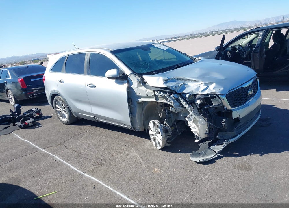 2019 KIA SORENTO 2.4L L VIN: 5XYPG4A33KG578312