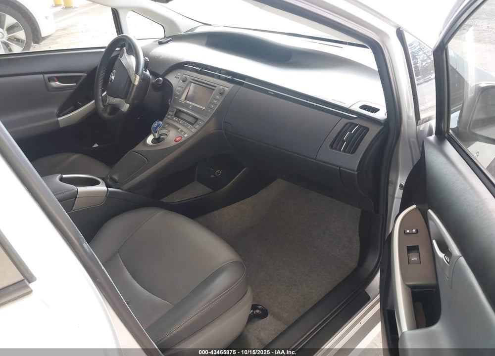 2013 TOYOTA PRIUS VIN: JTDKN3DU4D5630928
