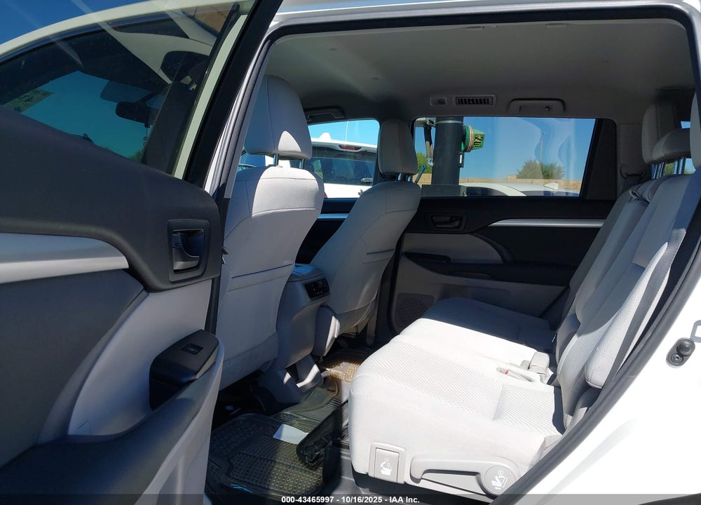 2016 TOYOTA HIGHLANDER LE V6 VIN: 5TDZKRFH4GS170369