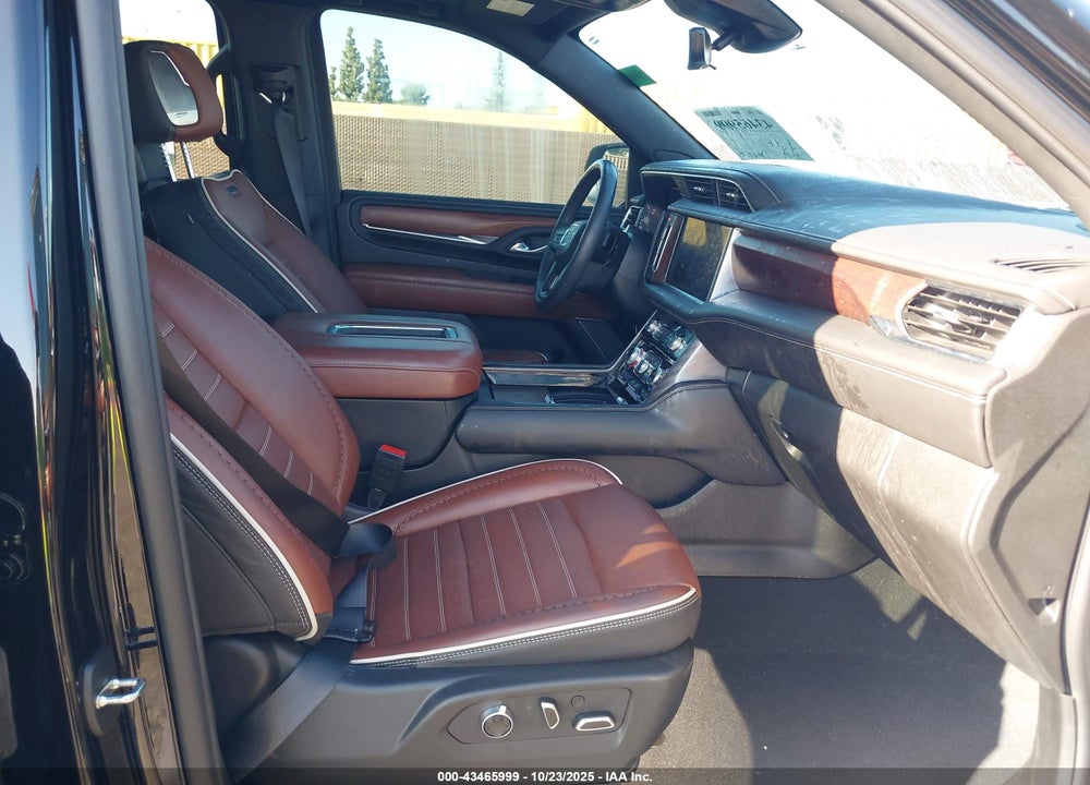 2024 GMC YUKON XL 4WD DENALI ULTIMATE VIN: 1GKS2KKT3RR276871