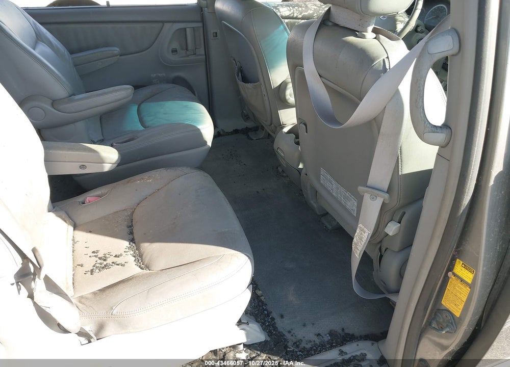 2004 TOYOTA SIENNA XLE VIN: 5TDZA22C14S100148