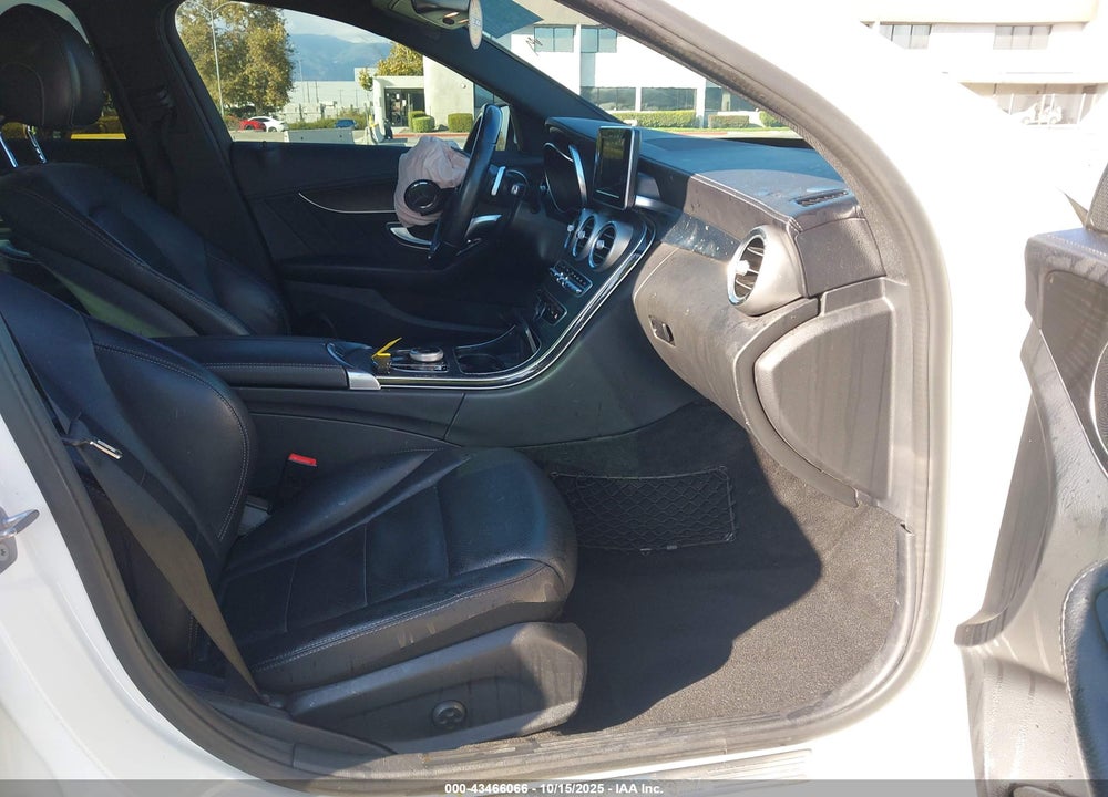 2017 MERCEDES-BENZ C 300 SPORT VIN: 55SWF4JB9HU193938