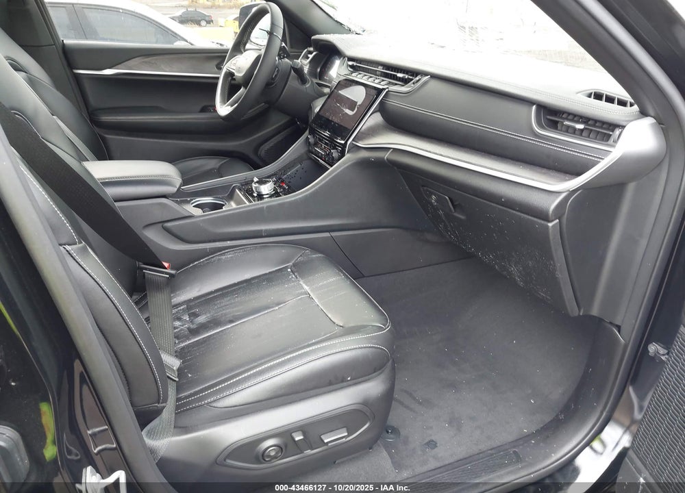 2025 JEEP GRAND CHEROKEE VIN: 1C4RJHBG1SC268506