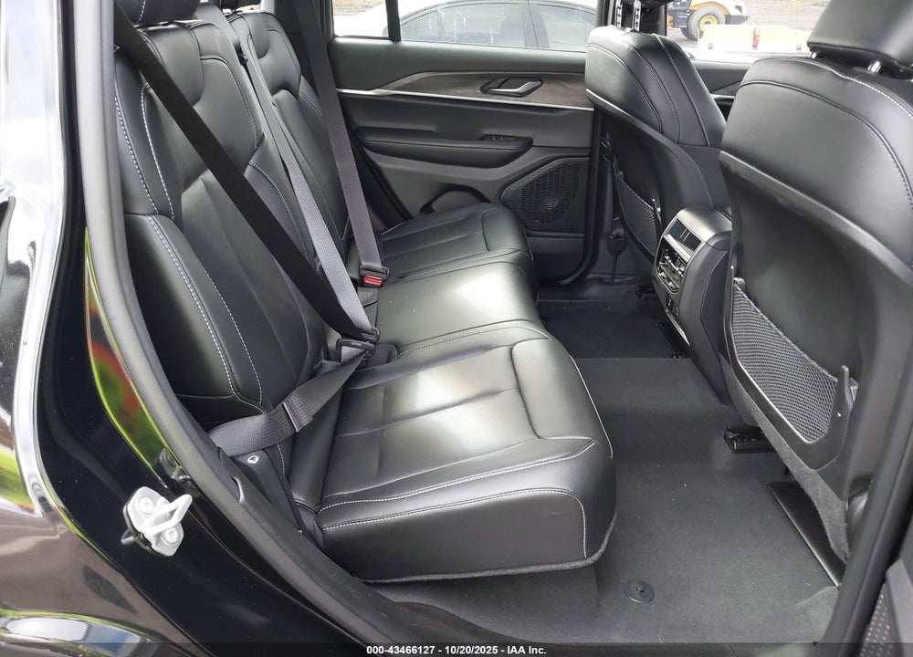 2025 JEEP GRAND CHEROKEE VIN: 1C4RJHBG1SC268506