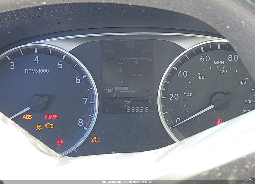 2019 NISSAN KICKS S VIN: 3N1CP5CU5KL470456