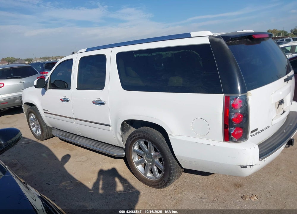 2011 GMC YUKON XL 1500 DENALI VIN: 1GKS1MEF6BR307203