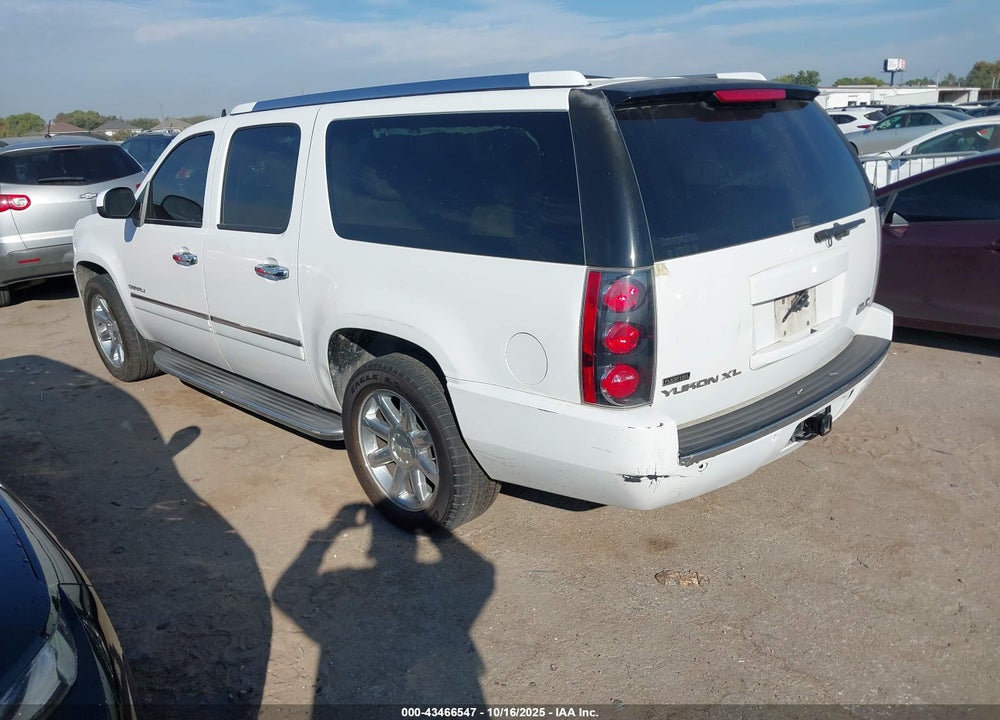 2011 GMC YUKON XL 1500 DENALI VIN: 1GKS1MEF6BR307203