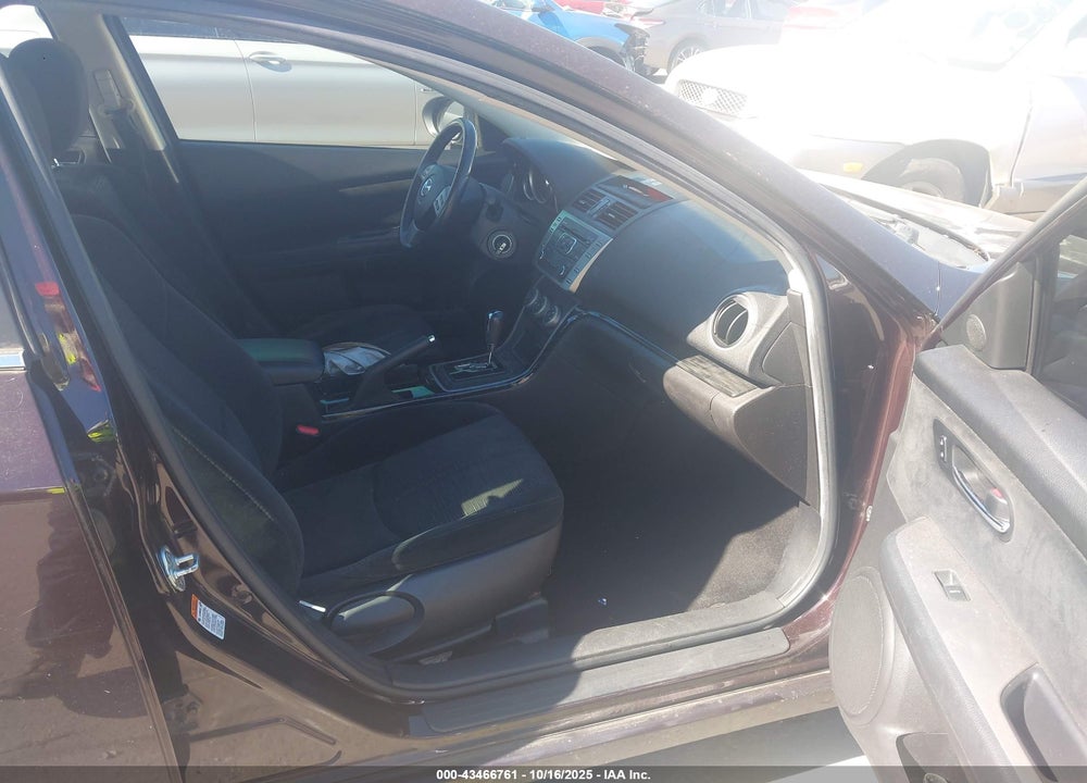 2010 MAZDA 6 I TOURING VIN: 1YVHZ8CH7A5M03206