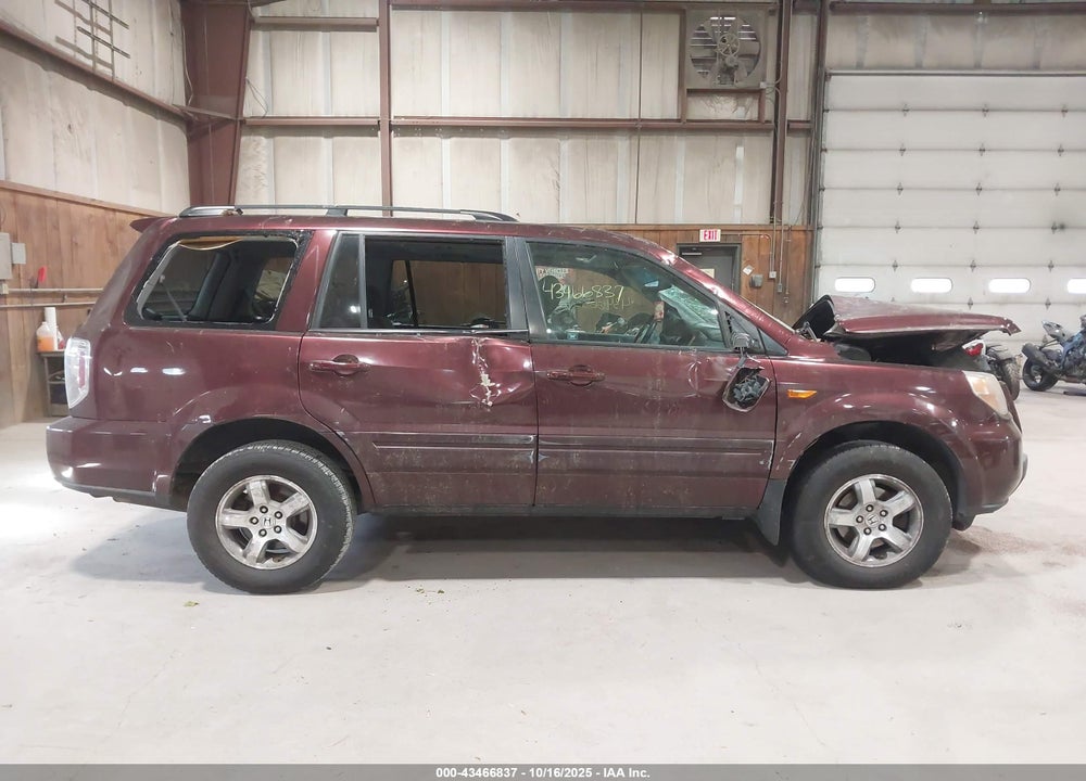 2008 HONDA PILOT VIN: 5FNYF18378B040031