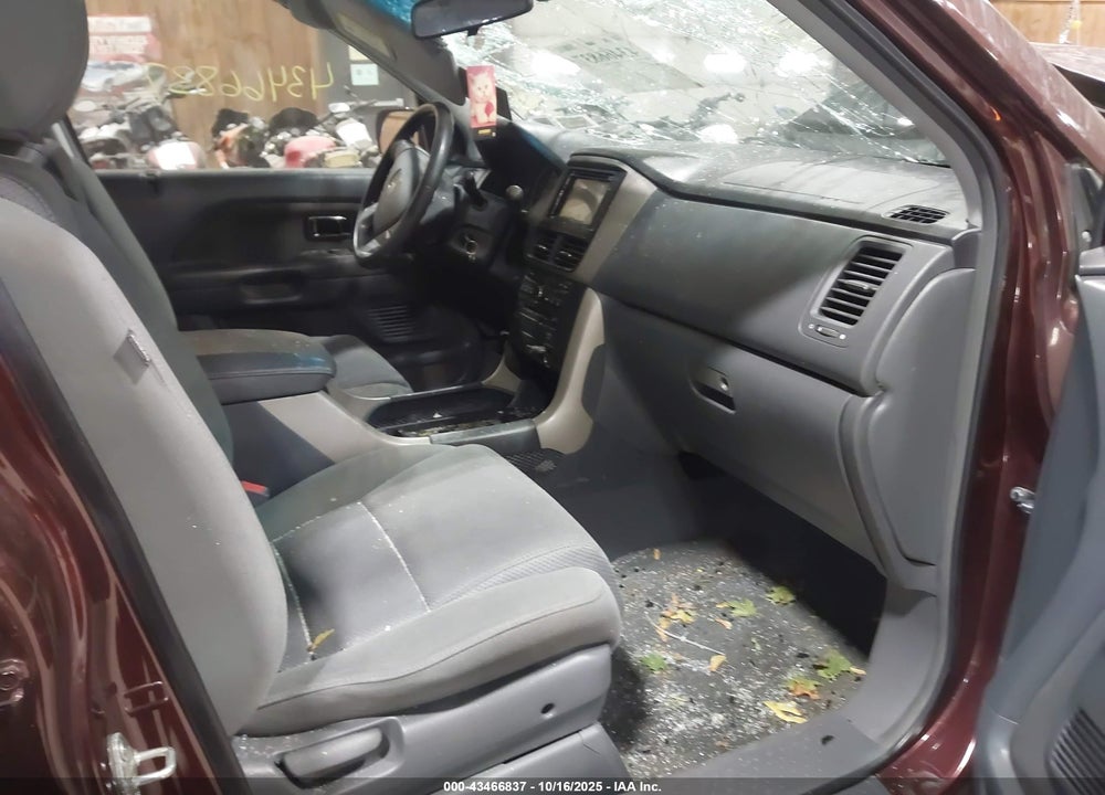 2008 HONDA PILOT VIN: 5FNYF18378B040031