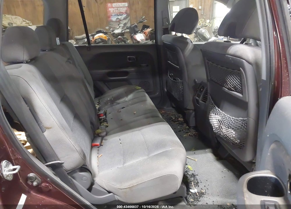 2008 HONDA PILOT VIN: 5FNYF18378B040031