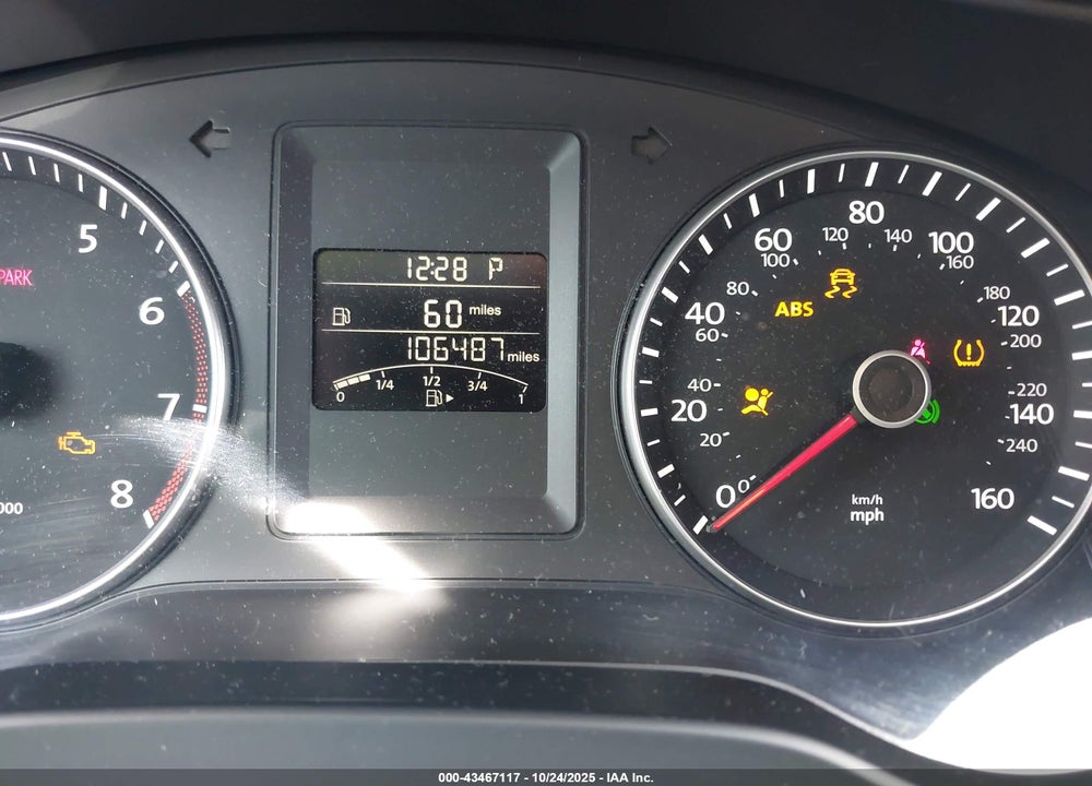 2014 VOLKSWAGEN JETTA 1.8T SE VIN: 3VWD07AJ4EM380690