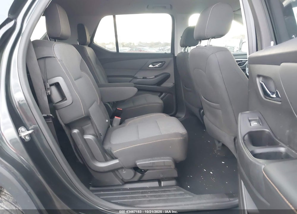 2018 CHEVROLET TRAVERSE 1LT VIN: 1GNERGKW3JJ142867