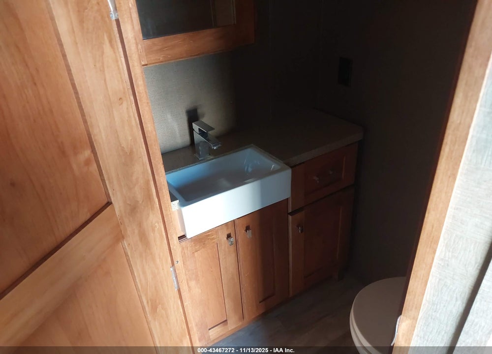 2019 VANLEIGH VILANO M-369FB VIN: 7HHFC3922KV190486