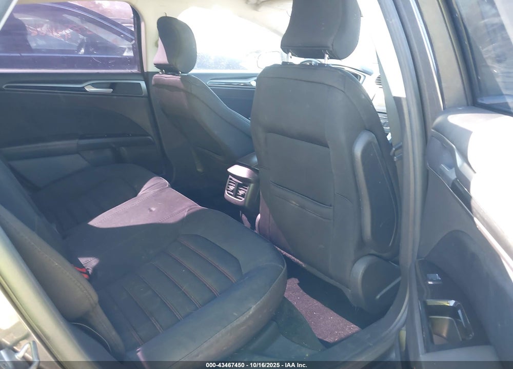 2016 FORD FUSION SE VIN: 3FA6P0T93GR216473