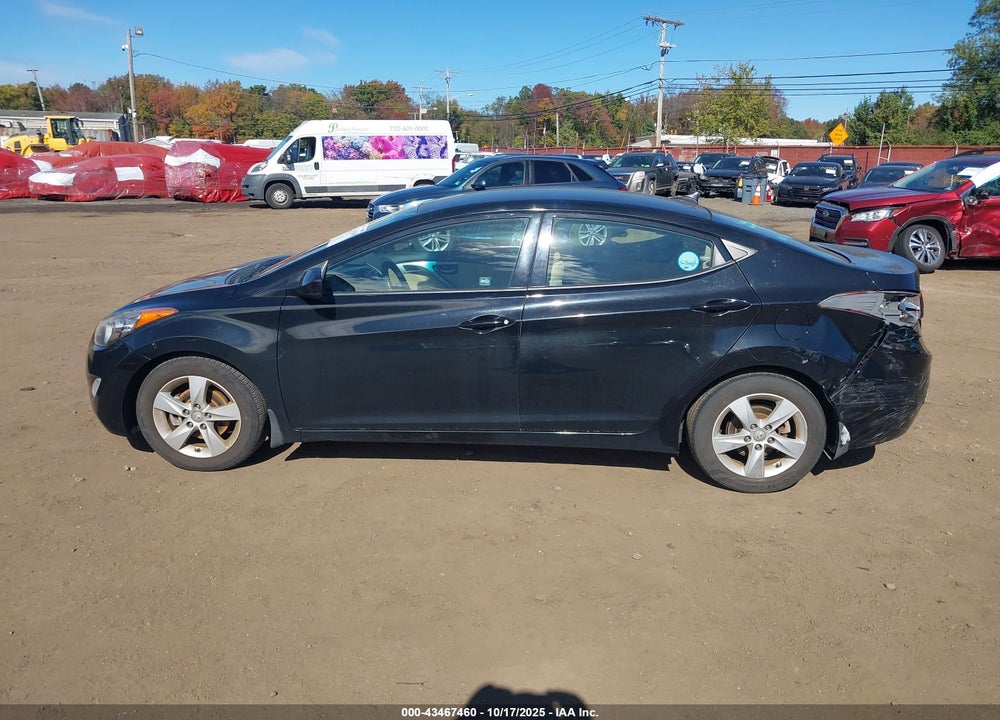 2013 HYUNDAI ELANTRA VIN: 5NPDH4AE8DH303984