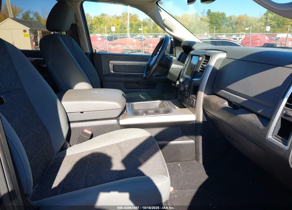 2019 RAM 1500 CLASSIC BIG HORN 4X4 5'7 BOX VIN: 1C6RR7LT9KS620470