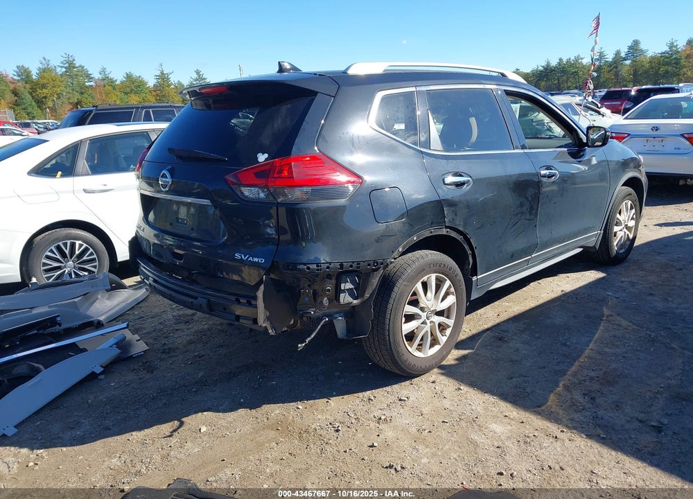 2017 NISSAN ROGUE SV VIN: JN8AT2MV1HW001877