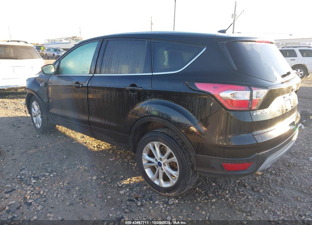 2017 FORD ESCAPE SE VIN: 1FMCU9GD3HUC27648