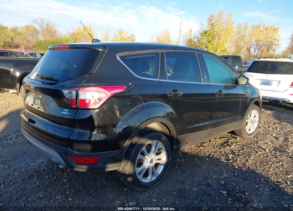 2017 FORD ESCAPE SE VIN: 1FMCU9GD3HUC27648