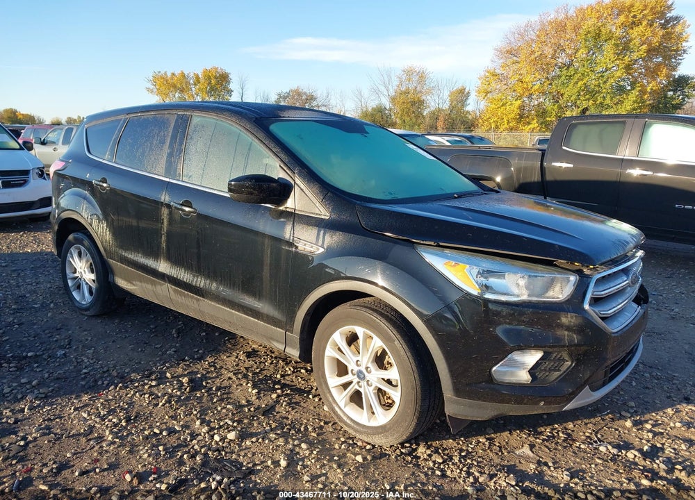 2017 FORD ESCAPE SE VIN: 1FMCU9GD3HUC27648