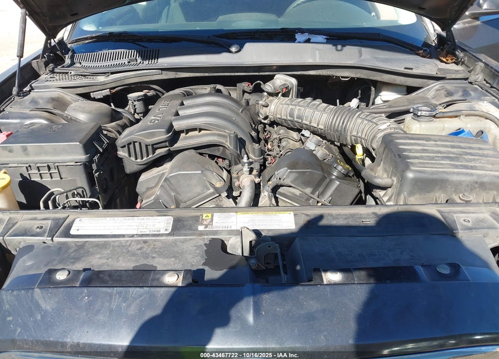 2010 CHRYSLER 300 TOURING VIN: 2C3CA4CD5AH105635