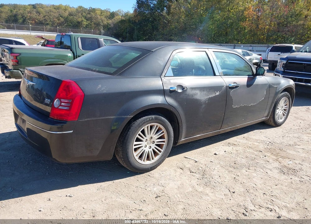 2010 CHRYSLER 300 TOURING VIN: 2C3CA4CD5AH105635