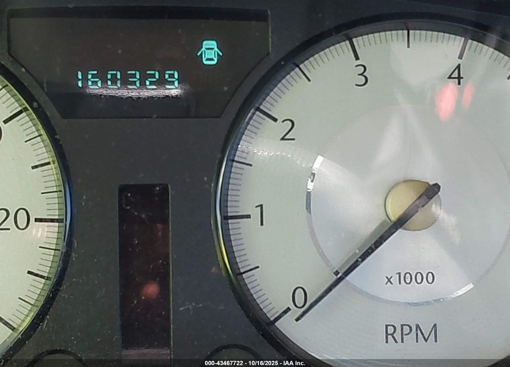 2010 CHRYSLER 300 TOURING VIN: 2C3CA4CD5AH105635