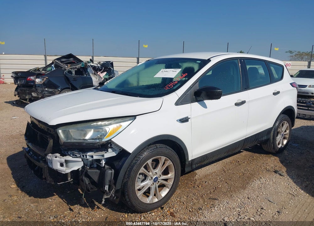2017 FORD ESCAPE VIN: 1FMCU0F70HUD49424