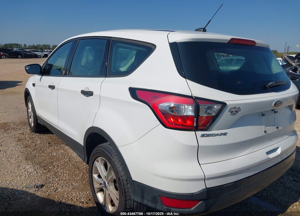 2017 FORD ESCAPE VIN: 1FMCU0F70HUD49424