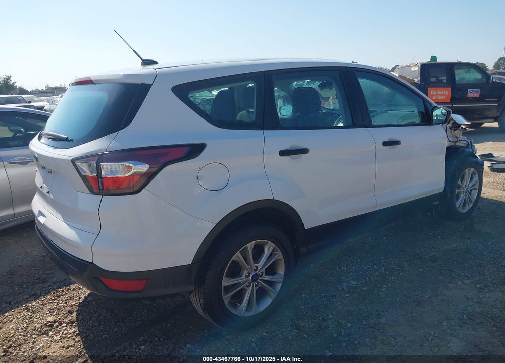 2017 FORD ESCAPE VIN: 1FMCU0F70HUD49424