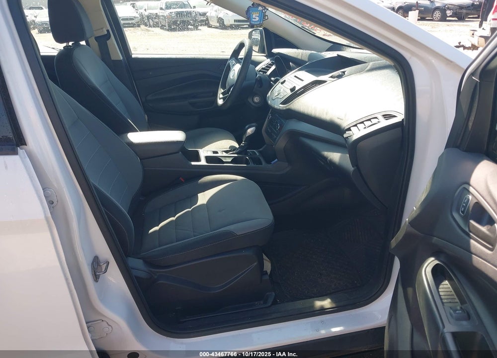 2017 FORD ESCAPE VIN: 1FMCU0F70HUD49424