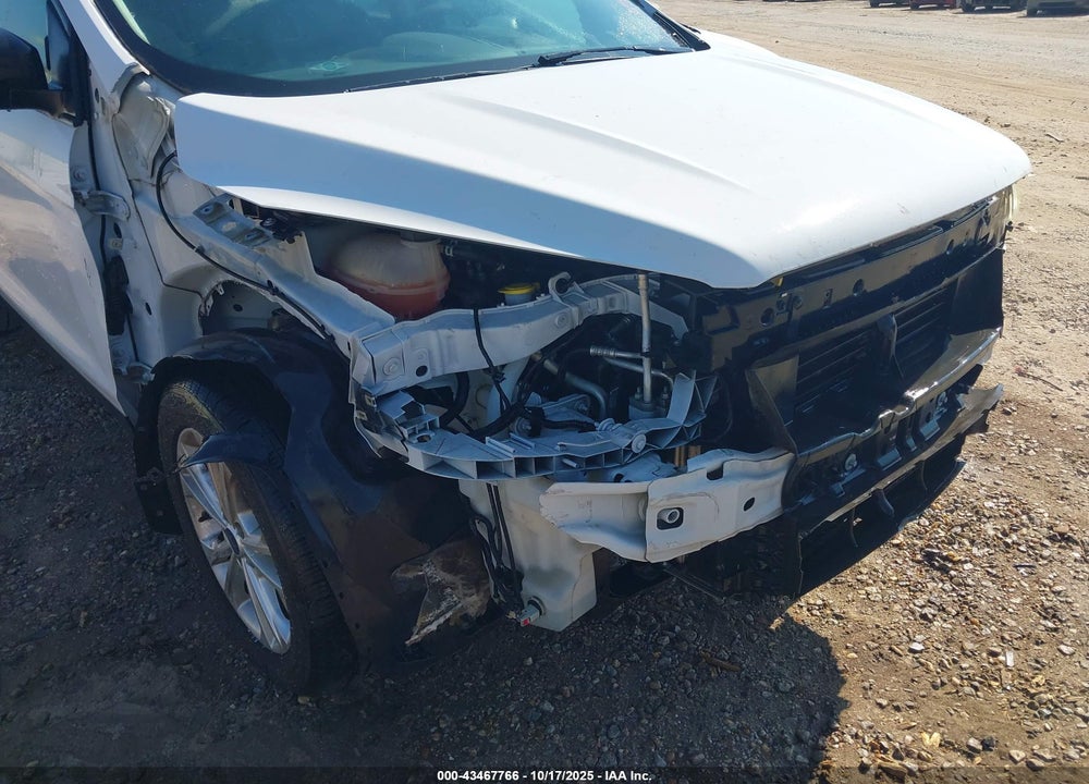 2017 FORD ESCAPE VIN: 1FMCU0F70HUD49424