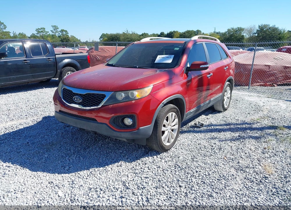 2011 KIA SORENTO VIN: 5XYKU4A25BG011805