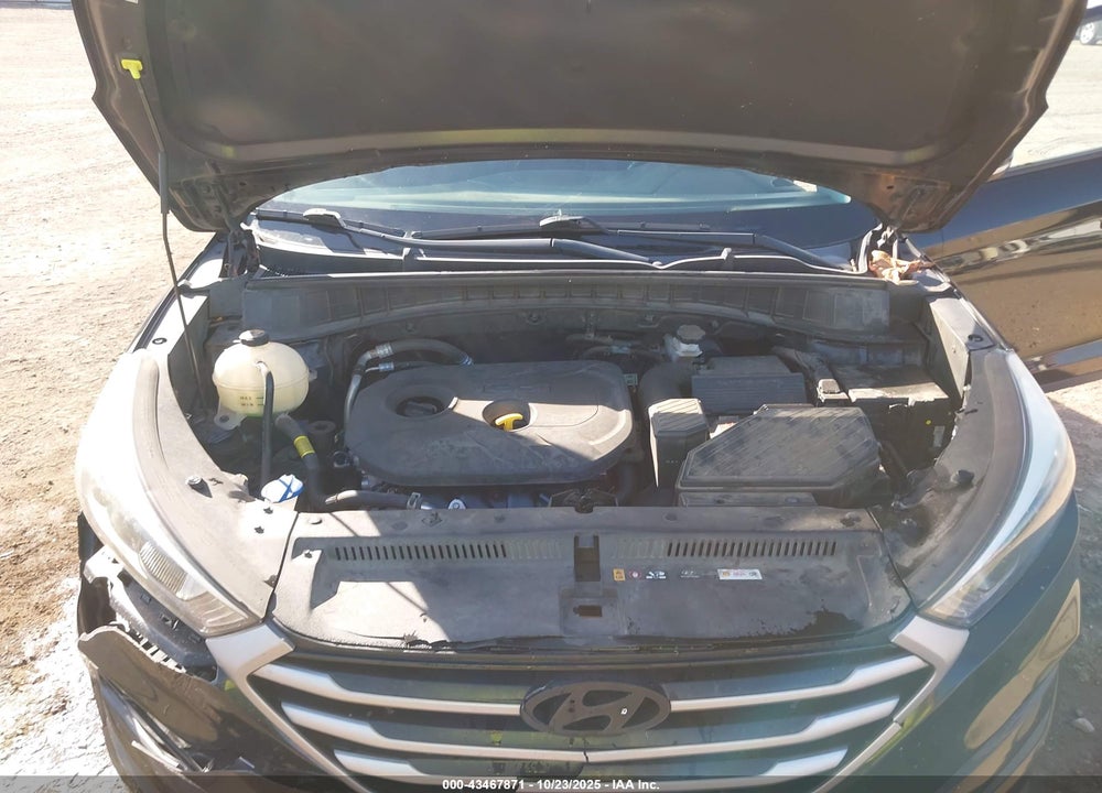 2017 HYUNDAI TUCSON VIN: KM8J33A47HU562072