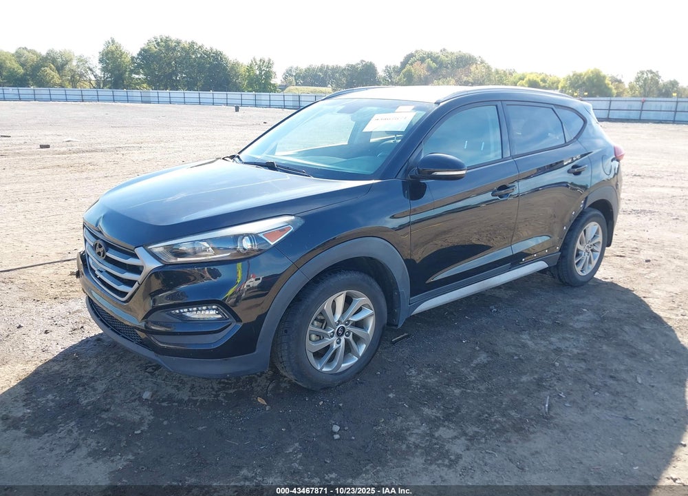 2017 HYUNDAI TUCSON VIN: KM8J33A47HU562072