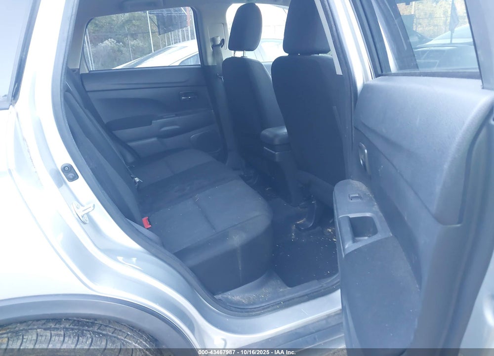 2020 MITSUBISHI OUTLANDER SPORT 2.0 ES AWC VIN: JA4AR3AU6LU011685