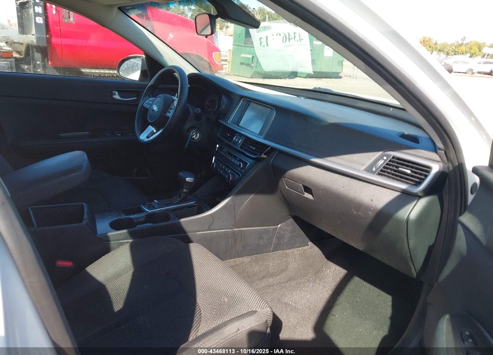 2019 KIA OPTIMA LX VIN: 5XXGT4L35KG287923