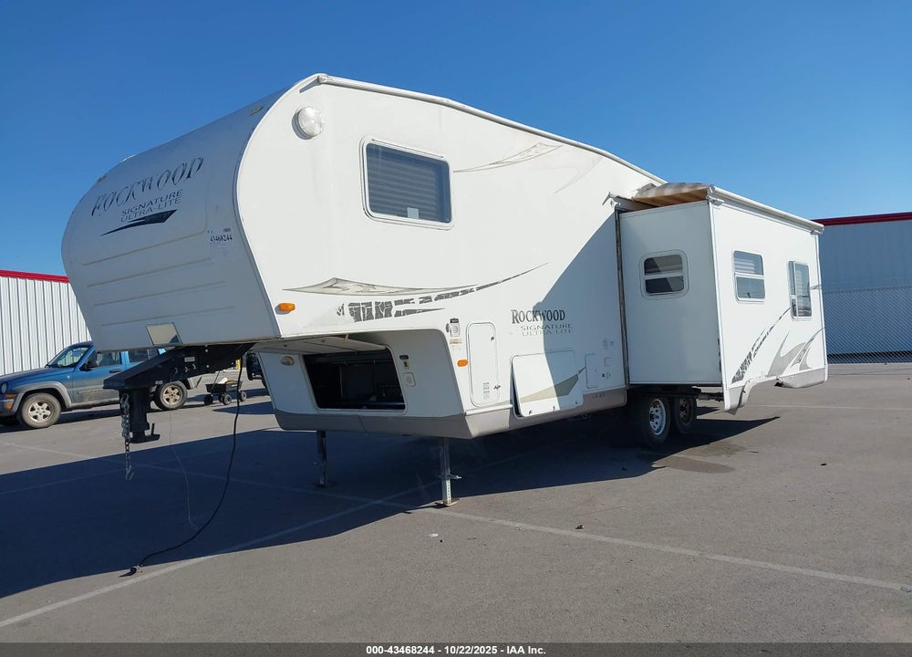2008 ROCKWOOD FIFTH WHEEL /SIGNATU VIN: 4X4FRLD2481825455