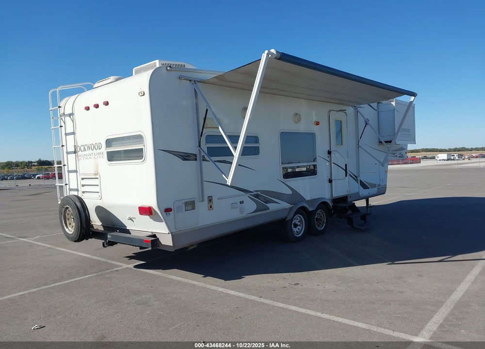 2008 ROCKWOOD FIFTH WHEEL /SIGNATU VIN: 4X4FRLD2481825455