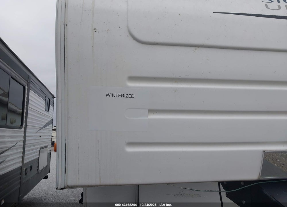 2008 ROCKWOOD FIFTH WHEEL /SIGNATU VIN: 4X4FRLD2481825455