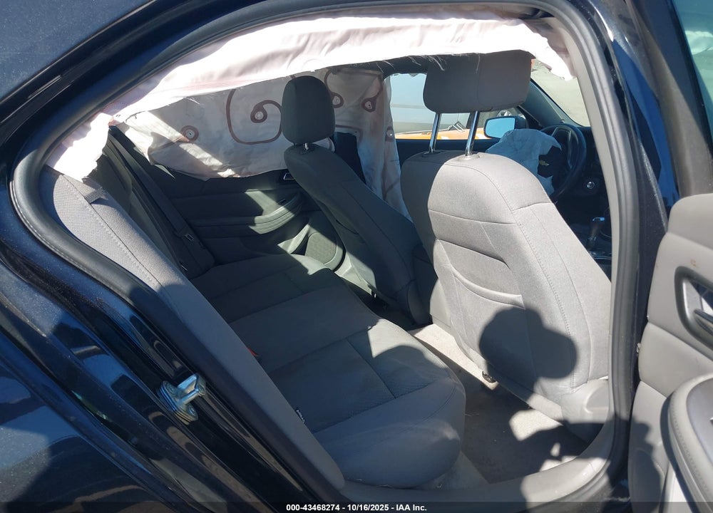 2015 CHEVROLET MALIBU VIN: 1G11B5SL5FF137551