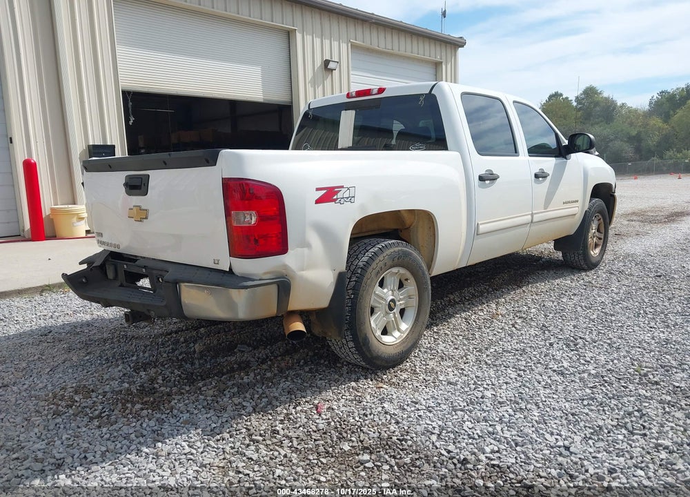 2011 CHEVROLET SILVERADO 1500 VIN: 3GCPKSE36BG152225