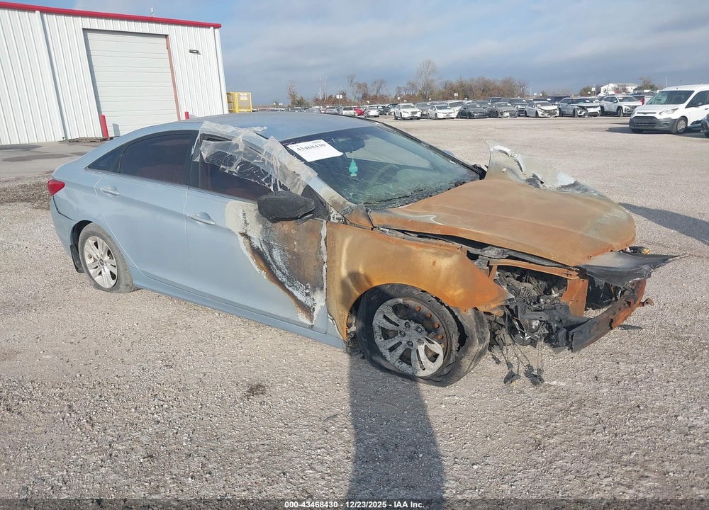 2013 HYUNDAI SONATA GLS VIN: 5NPEB4AC3DH604781