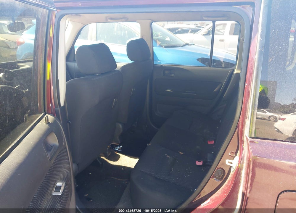 2005 SCION XB VIN: JTLKT324554014501