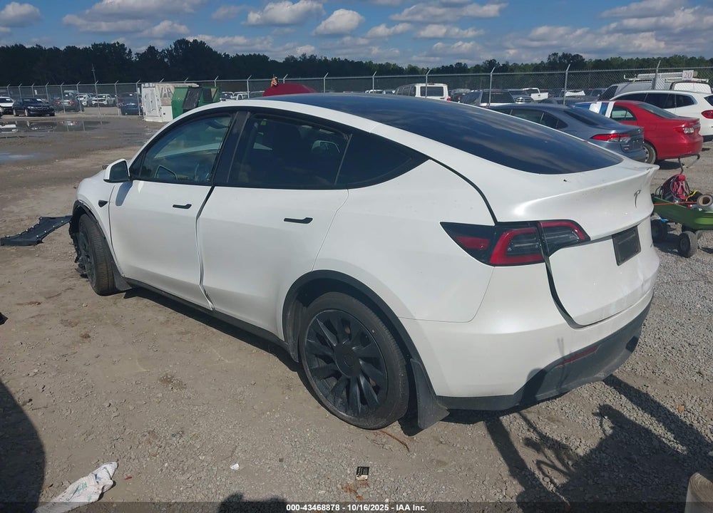 2024 TESLA MODEL Y LONG RANGE DUAL MOTOR ALL-WHEEL DRIVE VIN: 7SAYGDEE0RA261427