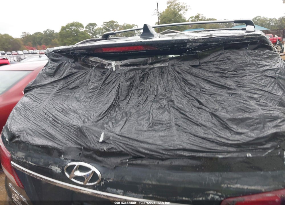 2017 HYUNDAI SANTA FE VIN: KM8SN4HF6HU205316