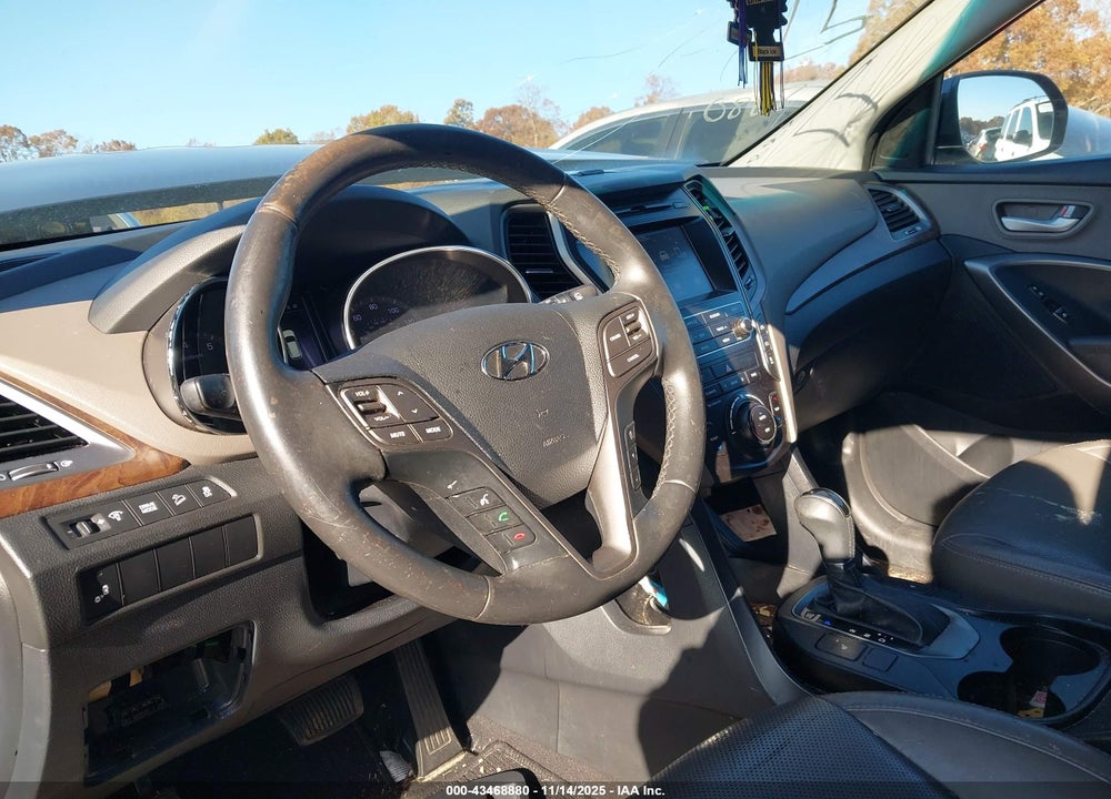 2017 HYUNDAI SANTA FE VIN: KM8SN4HF6HU205316