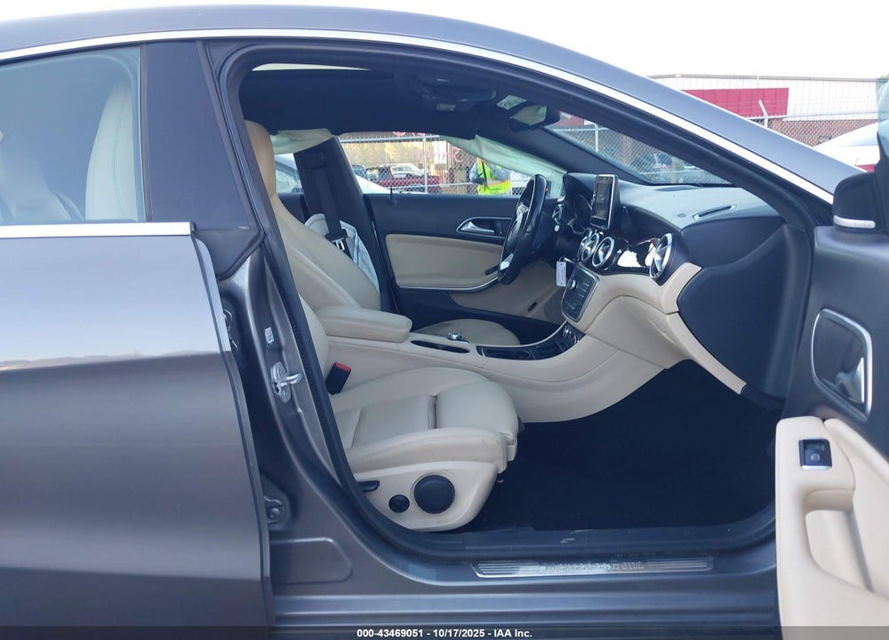 2016 MERCEDES-BENZ CLA 250 4MATIC VIN: WDDSJ4GB0GN323889
